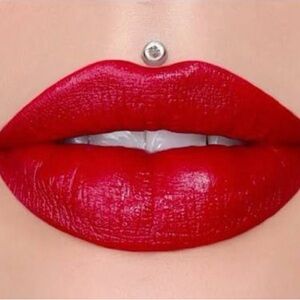Jeffree Star REDRUM Vibrant Red Lipstick